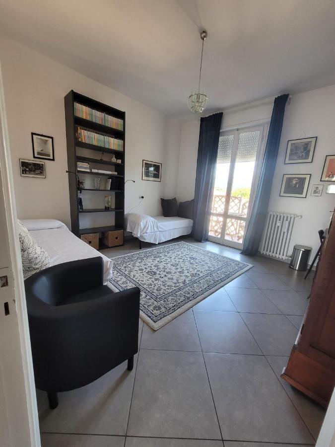 Ferienwohnung Attico Duse In Famiglia Florenz Exterior foto