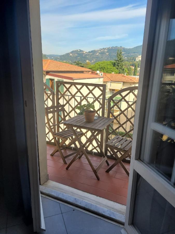 Ferienwohnung Attico Duse In Famiglia Florenz Exterior foto