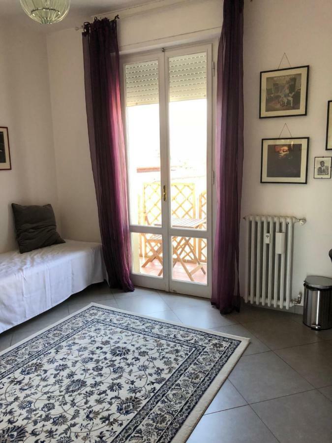 Ferienwohnung Attico Duse In Famiglia Florenz Exterior foto