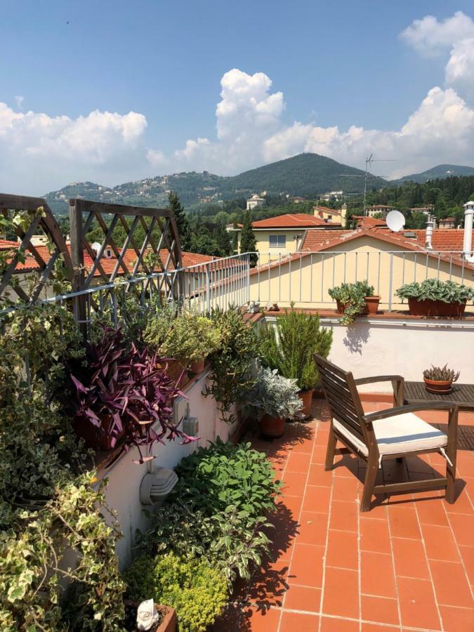 Ferienwohnung Attico Duse In Famiglia Florenz Exterior foto